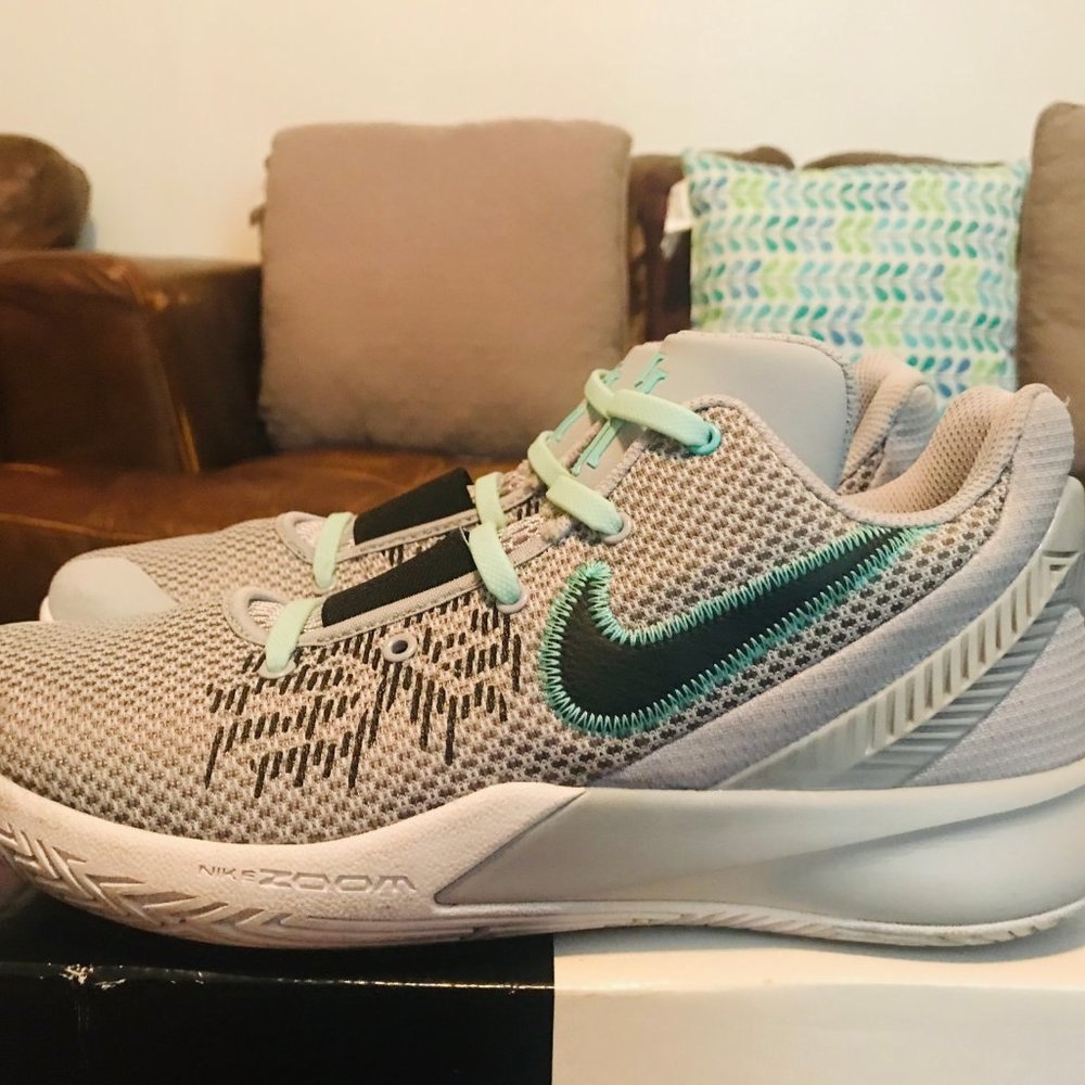 Nike Kyrie Flytrap 2 W/ Custom Laces - image 2